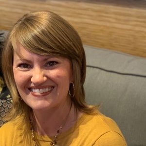 Meet your Posher, Lori